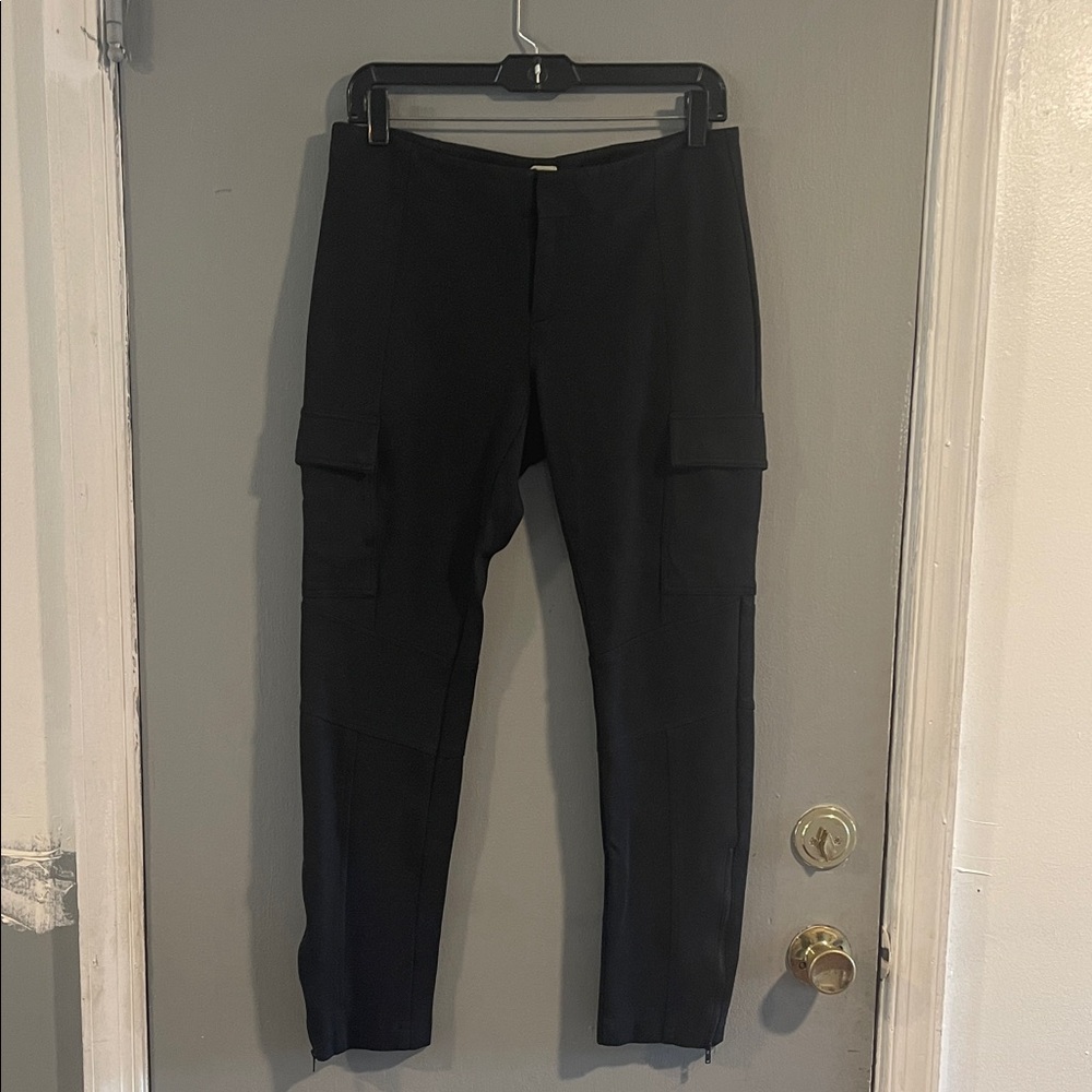 Ecru Women's Black Cargo Pants Size‎ 8